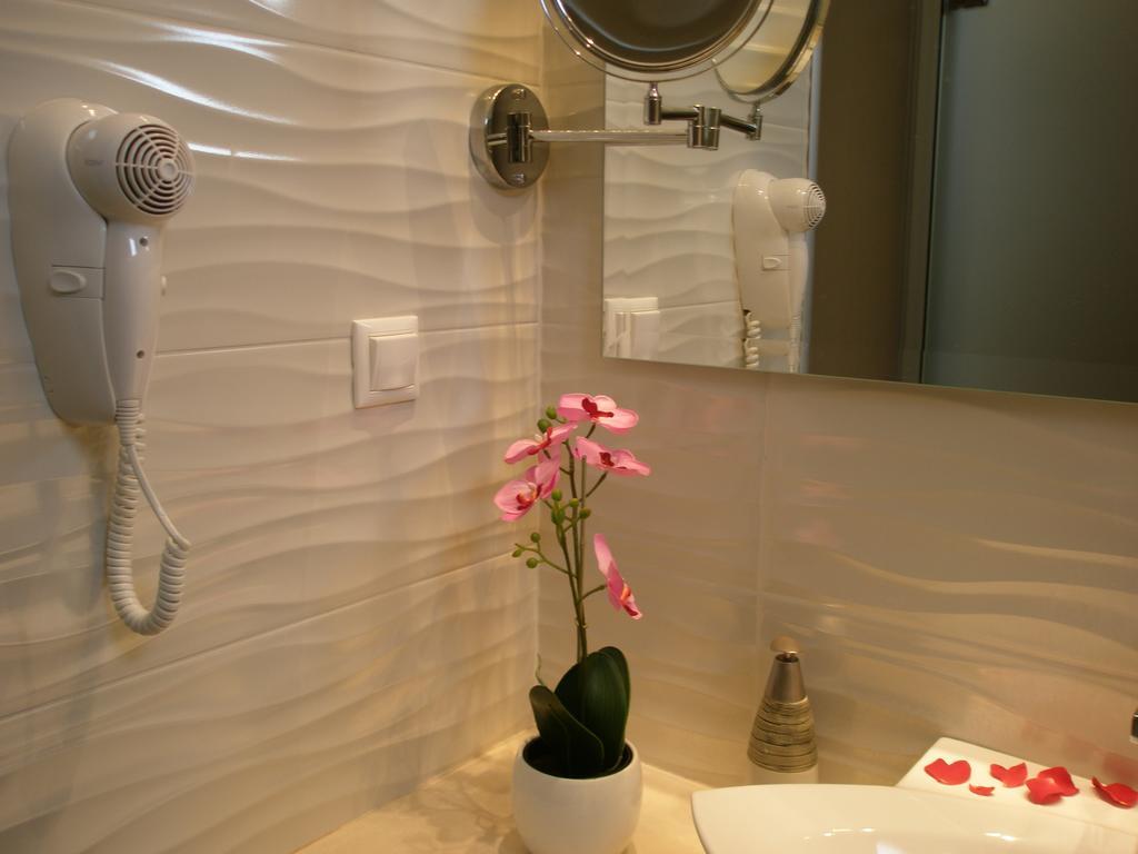 Whitesands Beach Resort Paralia Vrachou Room photo