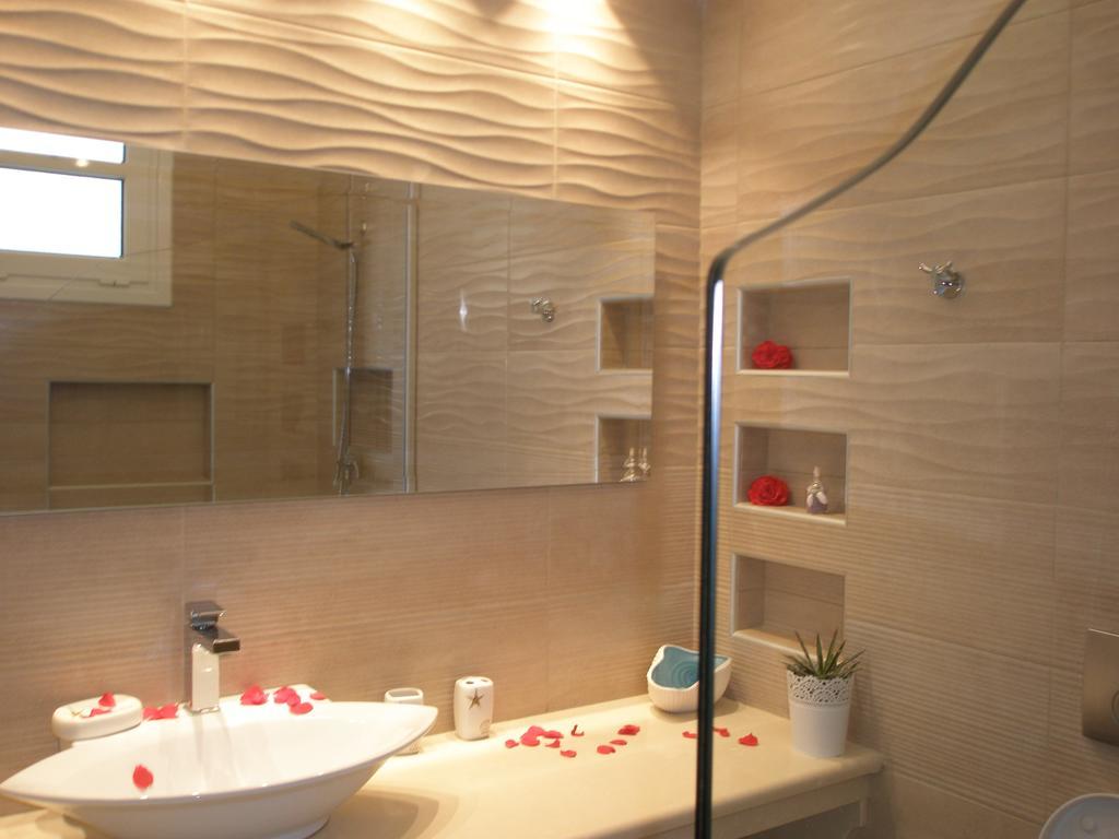 Whitesands Beach Resort Paralia Vrachou Room photo